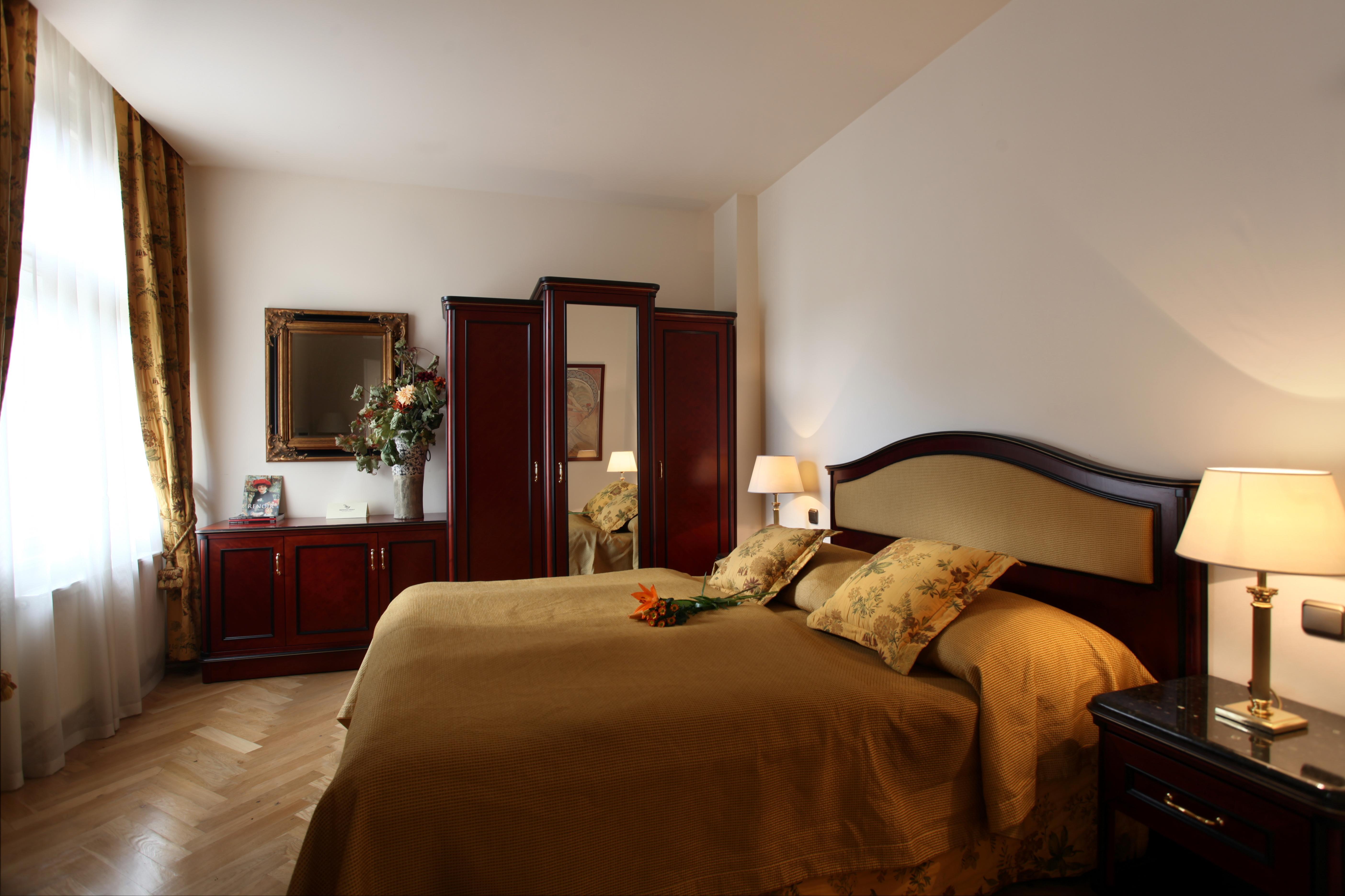 Elysee 4* Prague
