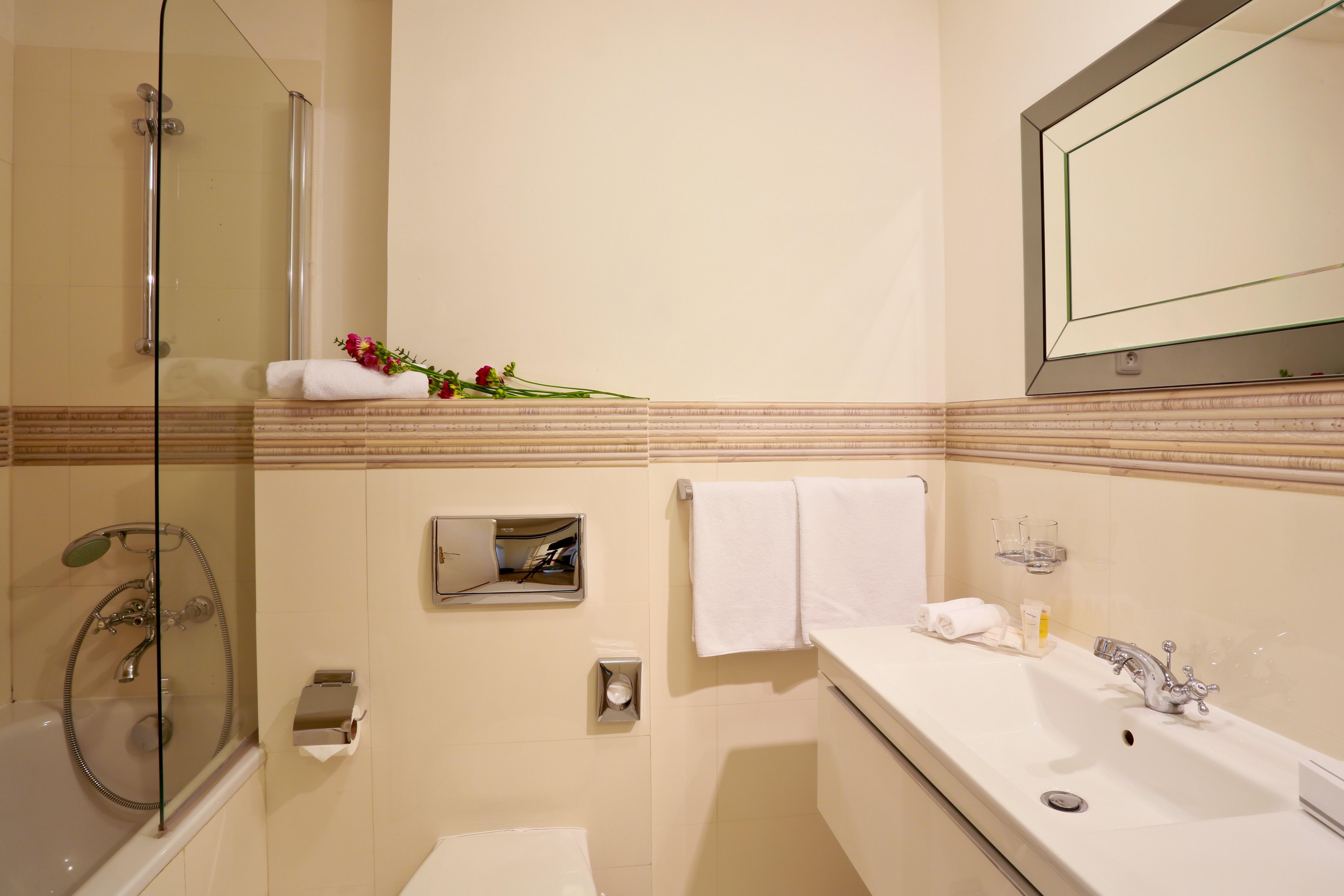 Elysee Hotel 4*