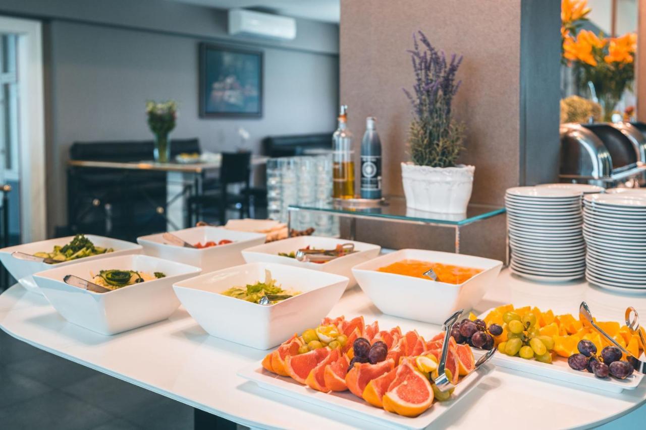 Elysee Hotel 4*