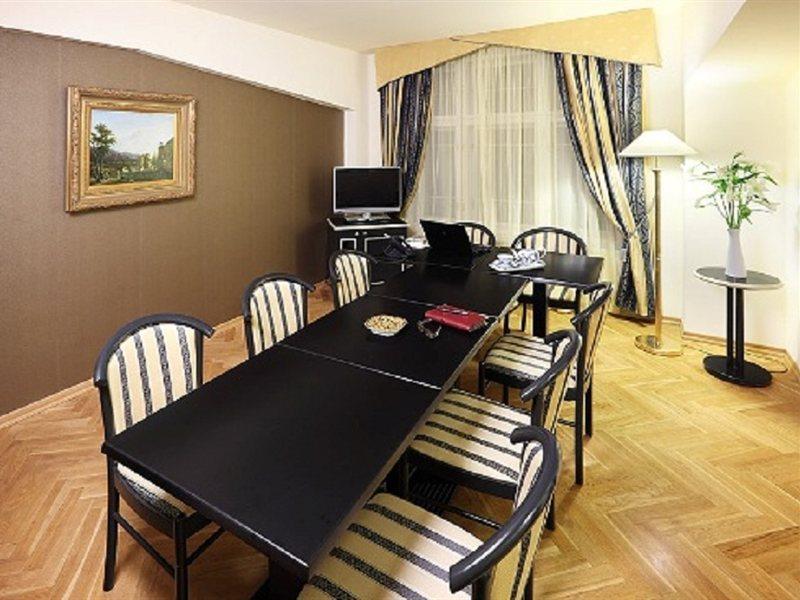 Hotel Elysee 4*