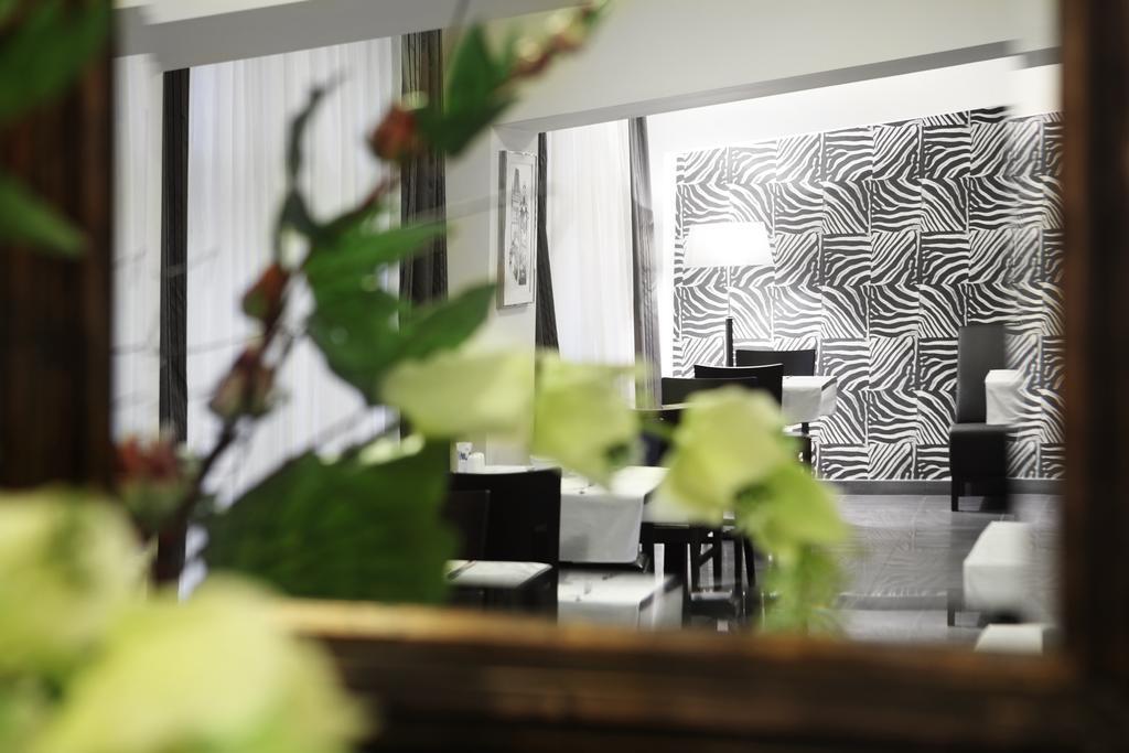 Elysee Hotel