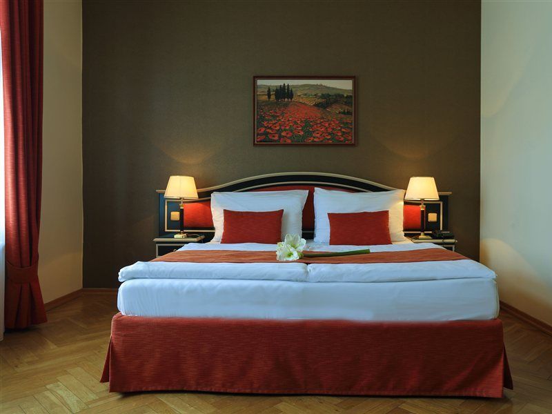 Elysee 4*